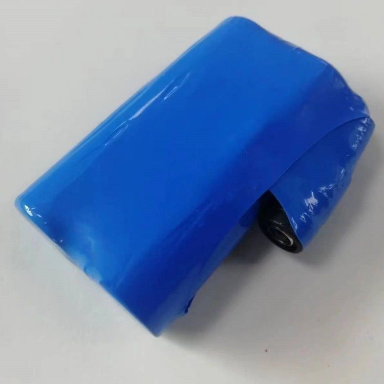 Op maat gemaakte Li-ion batterij 7,4 V 5000mah 21700 2 cellen in serie met Dc5521 connector