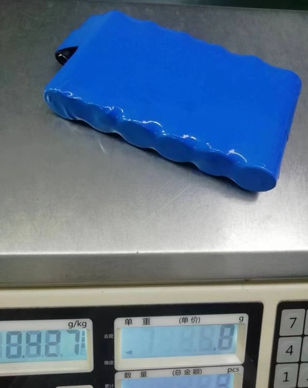 Custom 11.1v 10ah batterijpakket 6pcs 21700 Lithium Ion batterij in één lijn met DC 5521 Vrouwelijke