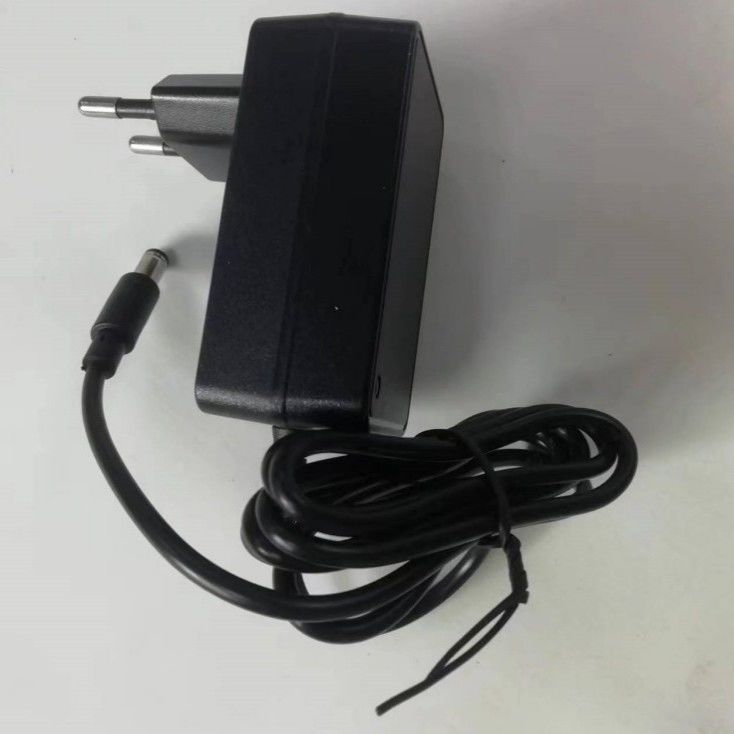 CE 12.6 V 2A oplader EU-plug DC5521 vatconnector Voor gebruik in 12 V batterijpakket