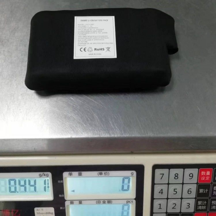 Kleding met winterverwarming Batterij 7.4V 12V 10000mAh DC oplaadkop Zwart