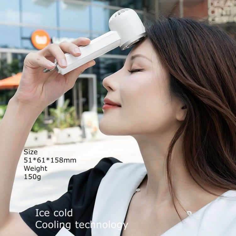 Kleine halfgeleiderkoelventilator Vijfniveaus Sterke wind IJskoudventilator Bladeless Mini Handheld Ventilator met ijskoeler